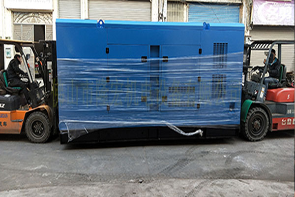 非洲刘先生购买一台800KVA静音柴油发电机组